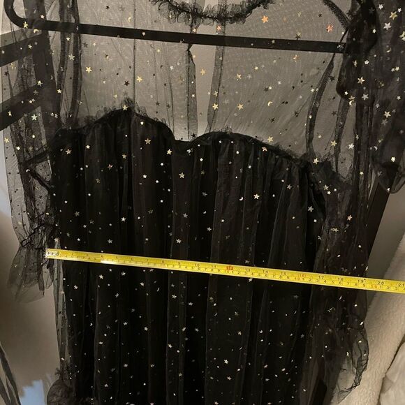 Unique and Gorgeous Star Dress - Picture 2 of 7